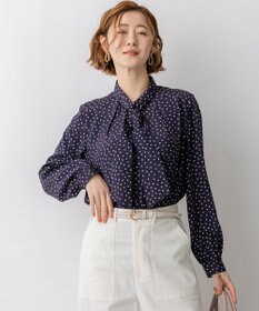 23区 【先行予約】ランダムドットプリント タックブラウス