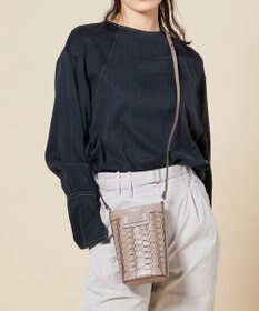 LA BAGAGERIE 【veganview】v piece mesh mini shoulder bag