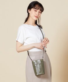 LA BAGAGERIE 【veganview】v piece mesh mini shoulder bag