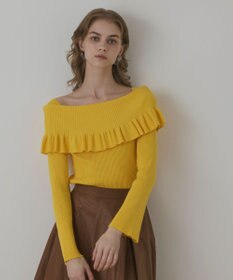 GRACE CONTINENTAL オフショルフリルニットトップ