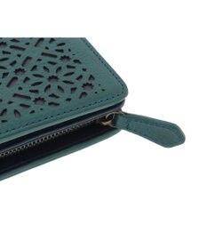 genten ダイヤカットワーク　二つ折り財布