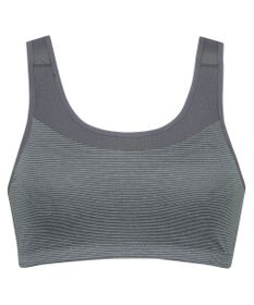 Wing ジュニア スポーツブラ Wing Teen よく伸びる生地で動きやすい 【ねおスポブラ】 【STEP3 まるみをおびてきた胸に】 小学生 中学生 ノンワイヤー 部活 RB2430 ウイング／ワコール