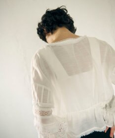 GRACE CONTINENTAL レースパッチブラウス