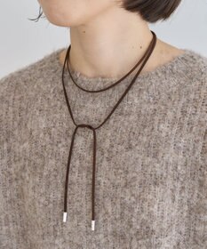 Green Parks ｅｖｅｒｙ　ｗａｌｋ．スウェードライクネックレス