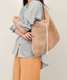 INTER-CHAUSSURES 【CHRISTIAN VILLA】レザーハンドルメッシュバッグ