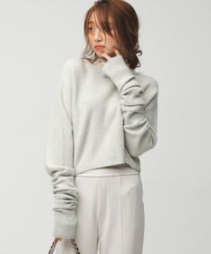 UNFILO ふわふわニット クロップドハイネック