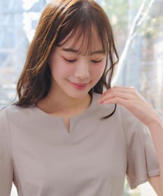 Tiaclasse 【おのののかさん着用】「サマケア」キーネックフレアスリーブトップス