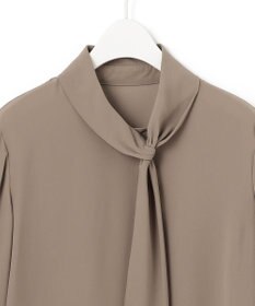 ICB L 【接触冷感・UVケア・速乾・洗える】BackSatinAmunzen ボウタイブラウス