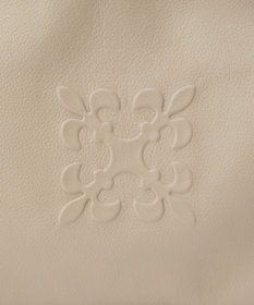 russet エンボスモノグラム ソフトレザーショルダーバッグ(CE-1547)