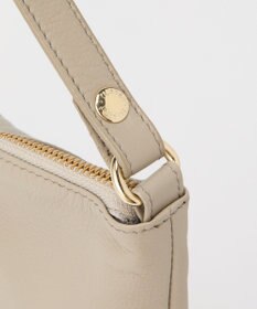 russet エンボスモノグラム ソフトレザーショルダーバッグ(CE-1547)