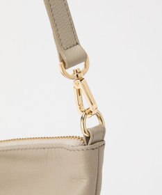 russet エンボスモノグラム ソフトレザーショルダーバッグ(CE-1547)