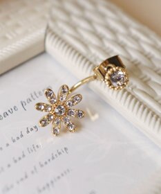 Tiaclasse 【金属アレルギー対応】フラワーキャッチピアス