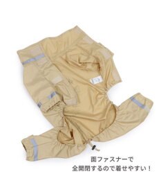 PET PARADISE スヌーピー  足付 レインコート　スヌード付き《ハッピーダンス柄》 小型犬