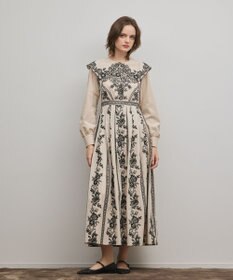 GRACE CONTINENTAL パターン刺繍ワンピース