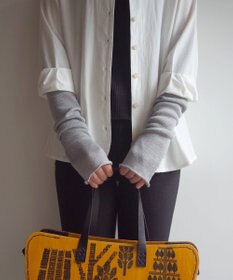 AND WOOL 〈上質な素材と手仕事から生まれた優しいニット〉コットンシルクカシミヤのアームカバー