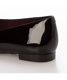 ing <ing>Vカットフラットパンプス