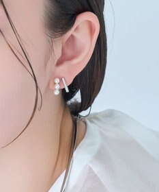 Phoebe 【痛くないシリーズ/金属アレルギー対応】ダブルデコレイトパールライトフィットイヤリング　シルバー