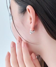 Phoebe 【痛くないシリーズ/金属アレルギー対応】ダブルデコレイトパールライトフィットイヤリング　シルバー