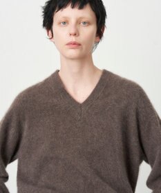 ATON ROYAL FUR CASHMERE | Vネックセーター