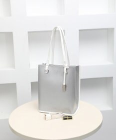 style code 【MERCURYDUO/マーキュリーデュオ】メタルアイレット　縦長トートバッグ 推し活ラージバッグ 縦長ショルダーバッグ