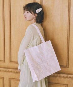 Maison de FLEUR リボンレースブランドロゴ刺繍スクエアトート