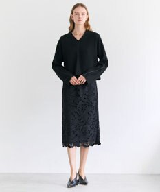 BEIGE， RUE / ドライタッチVネック配色ステッチブラウス