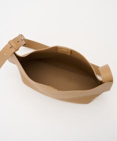 IACUCCI ルオータ ミディアムショルダー ALCE