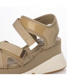 ing <ing>厚底クロスベルトスポーツサンダル