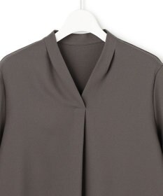 ICB 【先行予約】ライトストレッチアムンゼン Vネック半袖カットソー