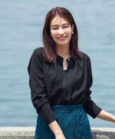 Tiaclasse L 【新色追加・洗える】バンドカラー2WAYタックブラウス