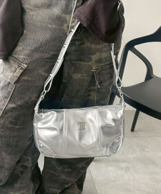 WEGO メタルパーツハーフムーンバッグ