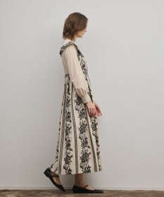 GRACE CONTINENTAL パターン刺繍ワンピース