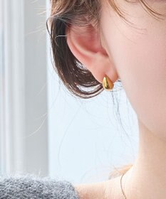 Phoebe 【金属アレルギー対応】プックリハーフフープミニピアス　ゴールド/サージカルステンレス