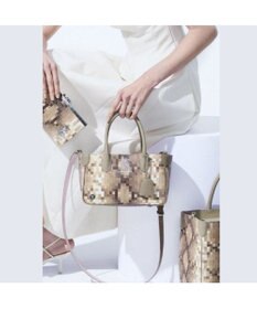 A.D.M.J. 【牛革】スネーク型押し/ミニトート(ショルダーストラップ付)