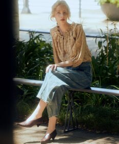 組曲 S ライトトロピカルロールネック ブラウス