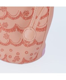 tsumori chisato CARRY スカラップししゅう ショルダーバッグ ミニバッグ 猫モチーフ