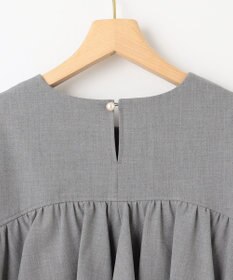 組曲 S 【KUMIKYOKU NAVY】ウーステッドライククロス フリルブラウス