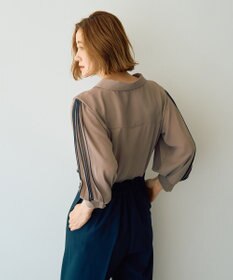 YECCA VECCA ラインプリーツスリーブシャツ