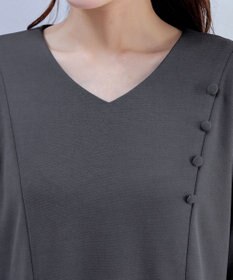 Tiaclasse L 【洗える】美ラインタックボタンカットソートップス