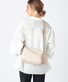 LA BAGAGERIE 【maison vert】 【チェーンチャーム・ミニポーチ付き】2WAYベルトワンショルダー