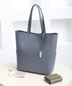 style code 【 A4サイズ収納可能 】【WEB限定商品】キーリングチャーム付き　軽量 ラージトートバッグ