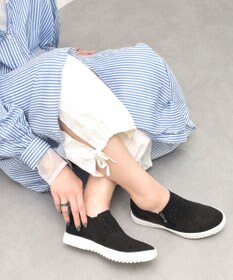 Bridget Birkin 【Round About】ラインストーンインヒールスニーカー