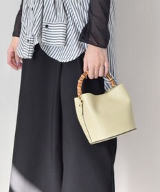 INTER-CHAUSSURES 【LORISTELLA】バンブーハンドルレザーバケットバッグ