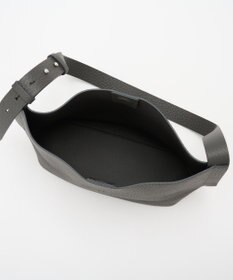 IACUCCI ルオータ ミディアムショルダー ALCE