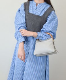 INTER-CHAUSSURES 【LORISTELLA】バンブーハンドルソフトレザーハンドバッグ