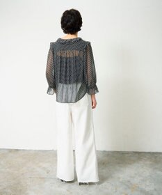 GRACE CONTINENTAL ドットラッフルブラウス