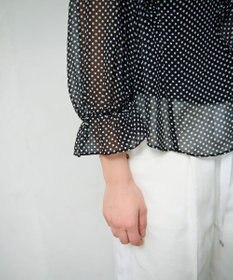 GRACE CONTINENTAL ドットラッフルブラウス