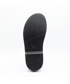 APOM クロスストラップサンダル