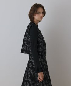 GRACE CONTINENTAL ラメフラワージャガードベスト