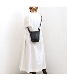 UNBILLION アトランタ ATLANTA / 牛革縦ミニショルダー